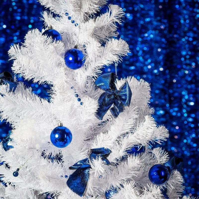 Sapins Bleu et Blanc