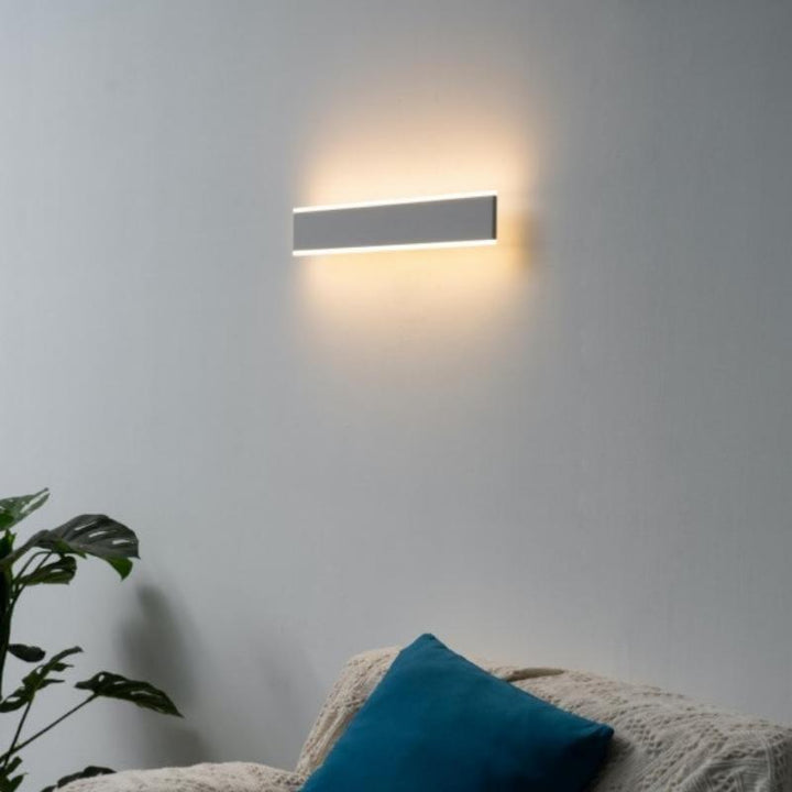 Weiße Doppelstrahl-Wandleuchte, 60 cm, 17 W, hohe Effizienz, 145 lm/W, IP44