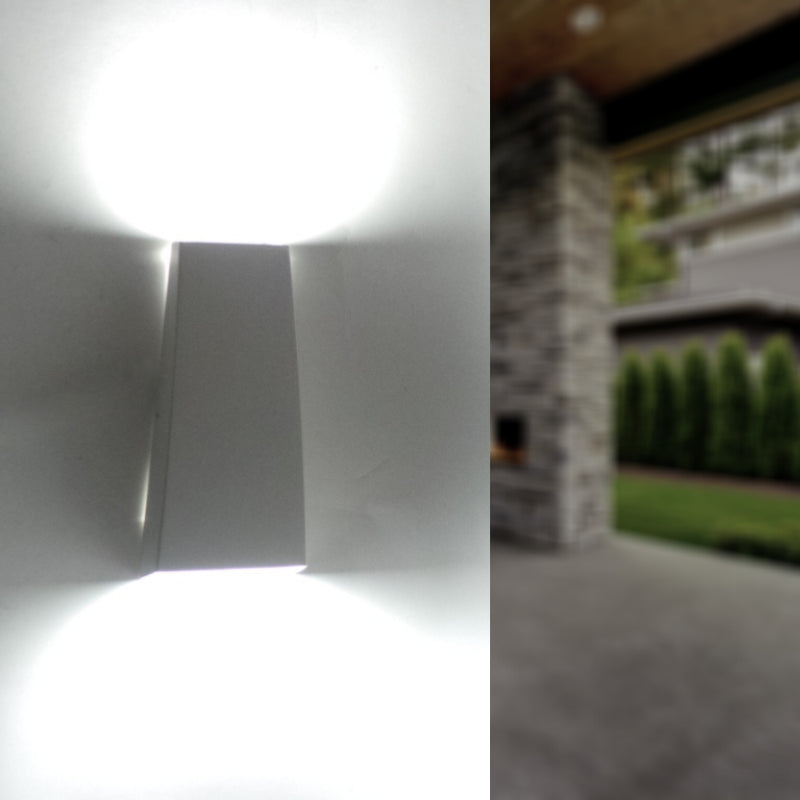 LED-Wandleuchte 7W IP44 Doppelstrahlen WEISS