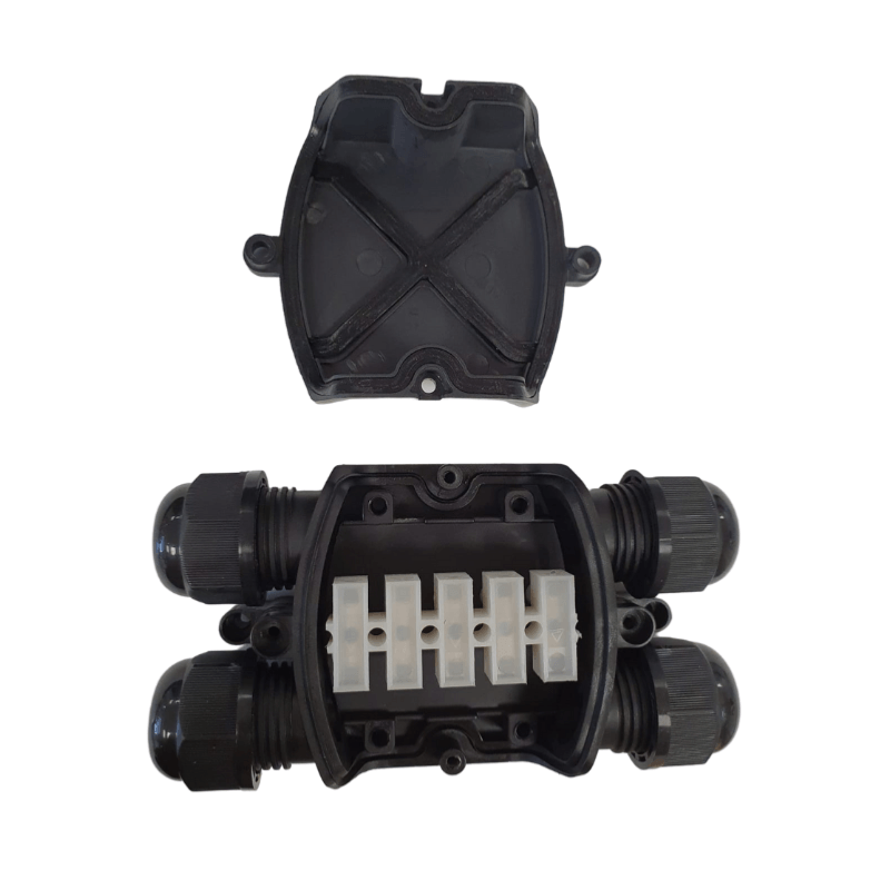 Conector à prova d'água com entrada e 2 saídas pretas IP68