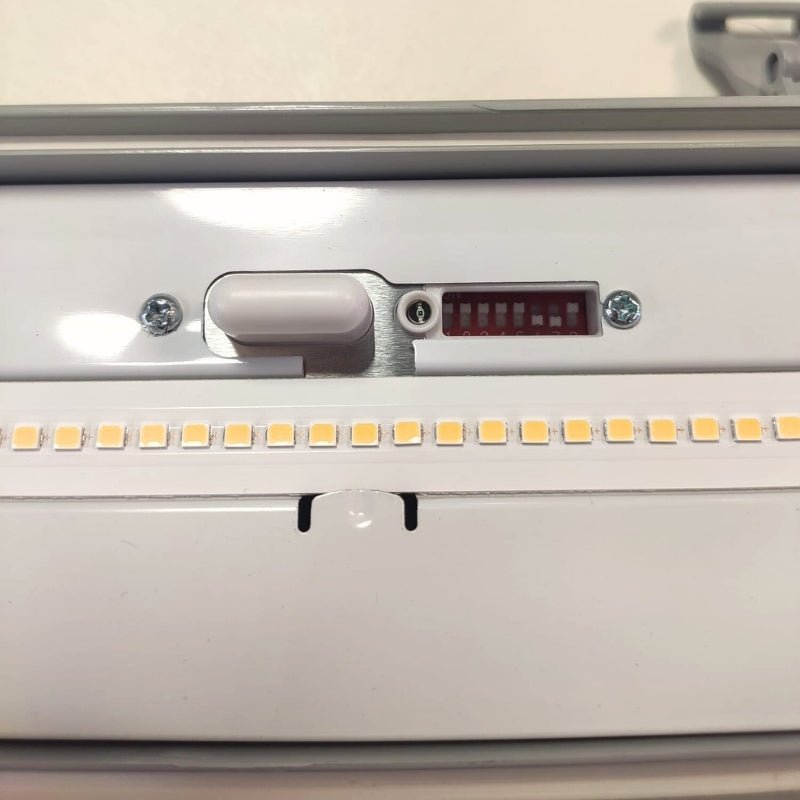 Sarrafo LED impermeável 120cm 36W 125lm/W IP65 com detector integrado