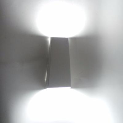 Applique Murale LED 7W IP44 Double Faisceaux BLANC - Silumen