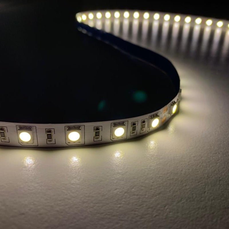 Bandeau LED 5M 24V 5050 IP20 60LED/m - Silumen