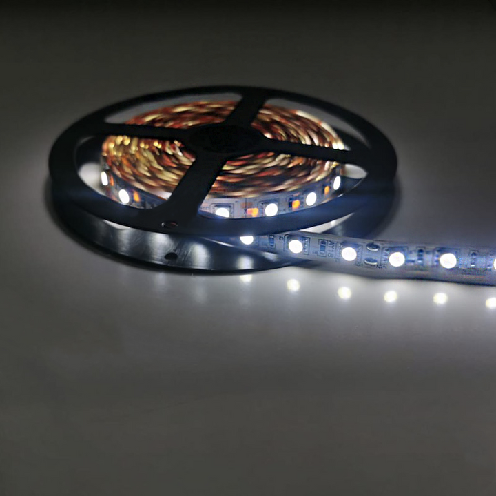 Bandeau LED 12V 5m 5050 60LED/m IP20