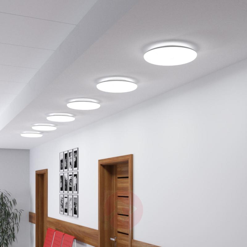 Round LED ceiling light 18W