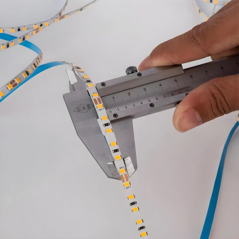 Ruban LED Fin 5mm 24V IP20 210LED/M 5M