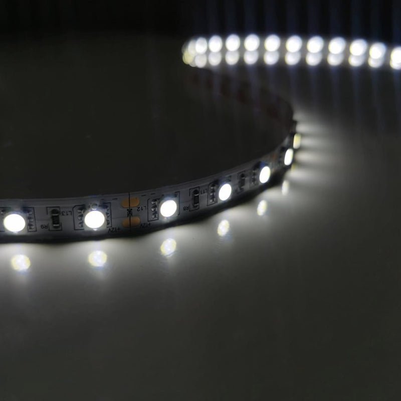 Bandeau LED 12V 5M 5050 60LED/m - Silumen
