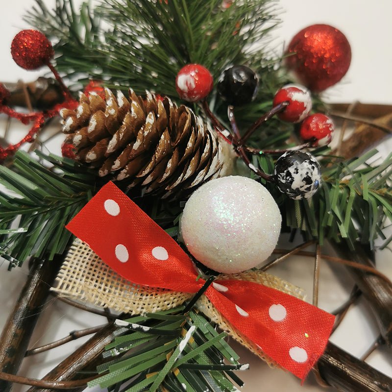 Décoration de Noël à poser - Étoile en bois par Sass & Belle