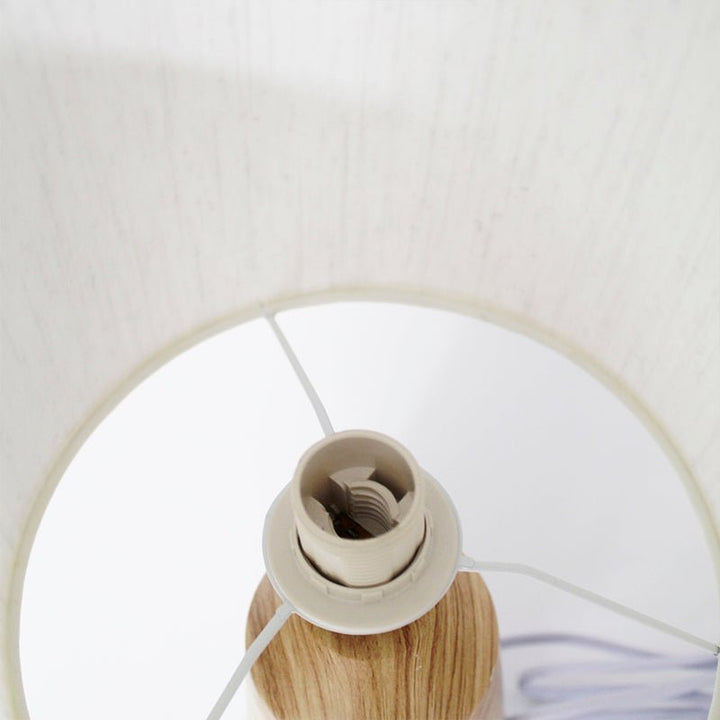 Lampe de chevet en métal effet bois avec abat jour en lin - Silumen