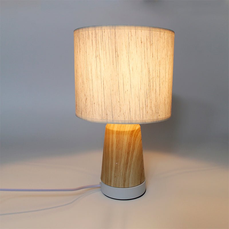 Lampe de chevet en métal effet bois avec abat jour en lin - Silumen