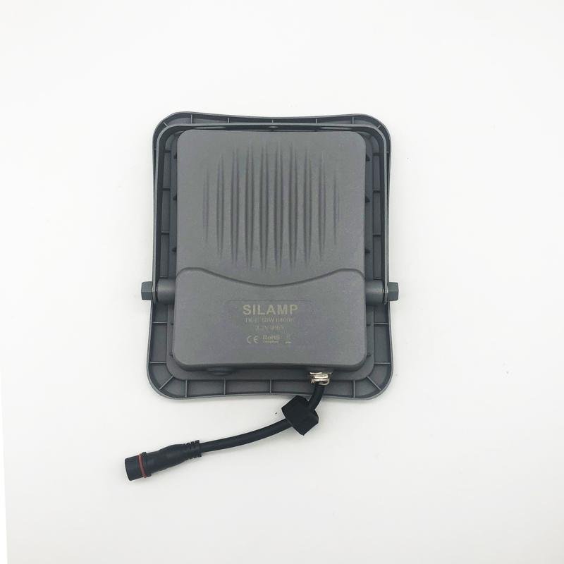 Projecteur Solaire LED 15W Dimmable (Panneau Solaire avec Télécommande Inclus) - Silumen